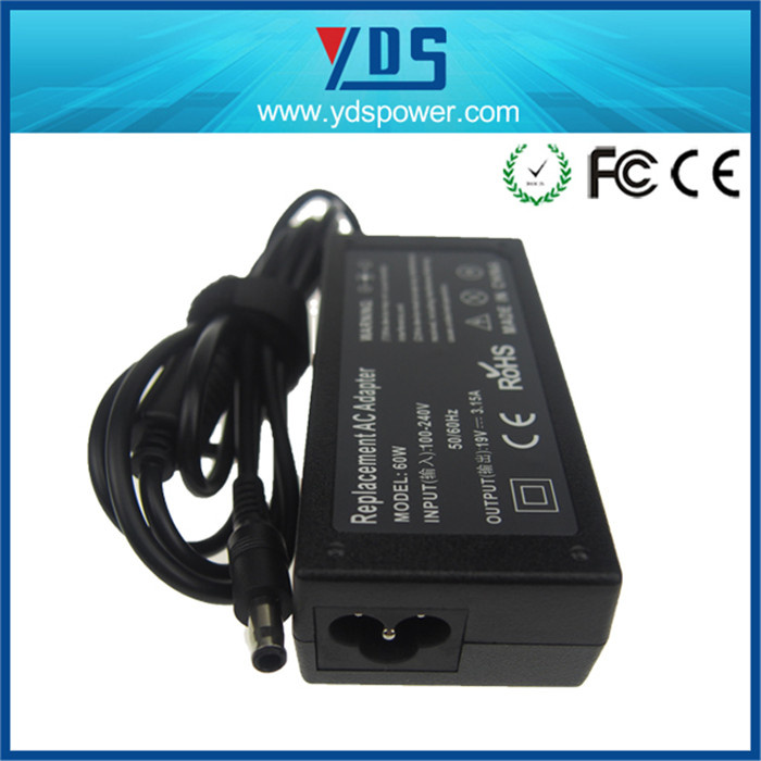 Laptop AC DC Power Adapter for Samsung 19V 3.15A