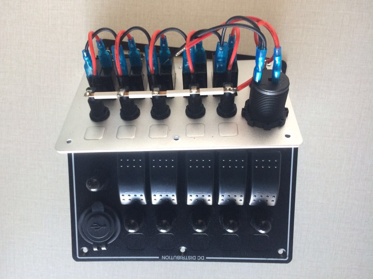 5 Gang Aluminum LED Waterproof Rocker Switch Pane+Voltmeter