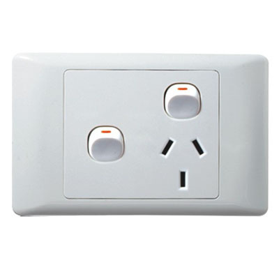 Ee-C214 Australia Style 2 Gang+1 Socket Wall Switch