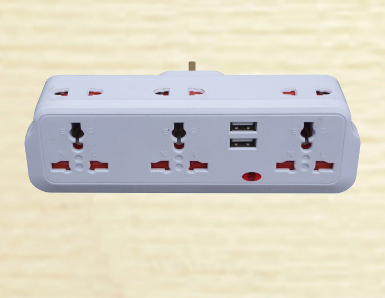 European Schuko Adapter Plug European Plug with USB 1529