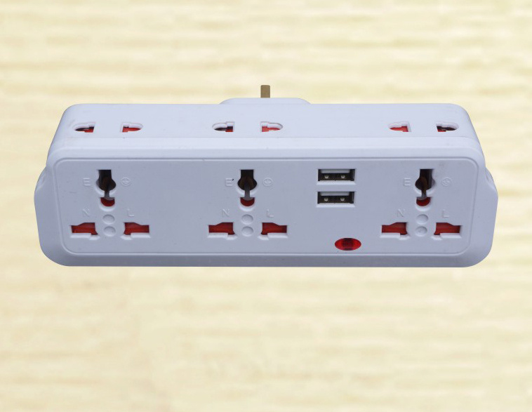 European Schuko Adapter Plug European Plug with USB 1529