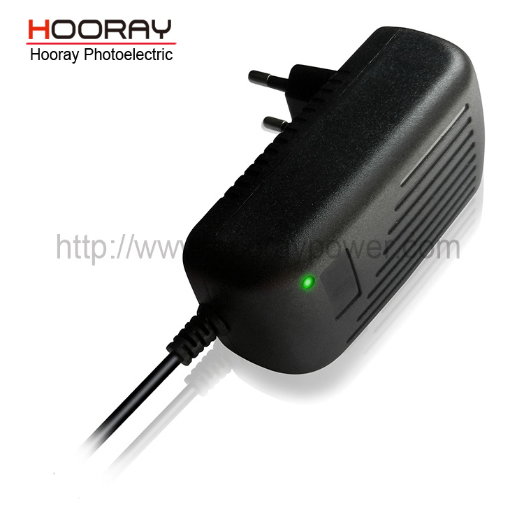 Universal Switching Wall Right Angle Plug 12V2a AC/DC 24W 2 AMP Power Adapter with UL FCC Ce RoHS Au USA EU UK