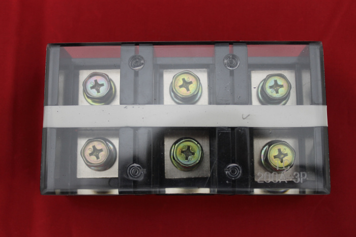 China Factory 200A Terminal Blocks
