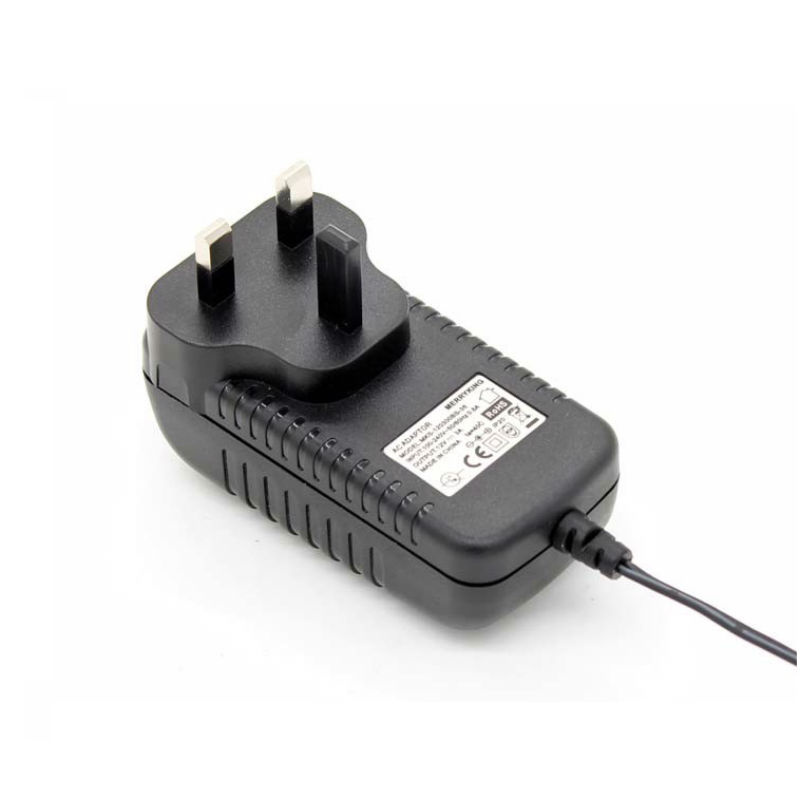 12V 2A UK Plug Power Adapter with Ce CB