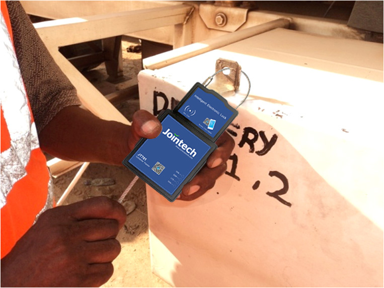Smart GPS Tracker for Container Lock Status Tracking
