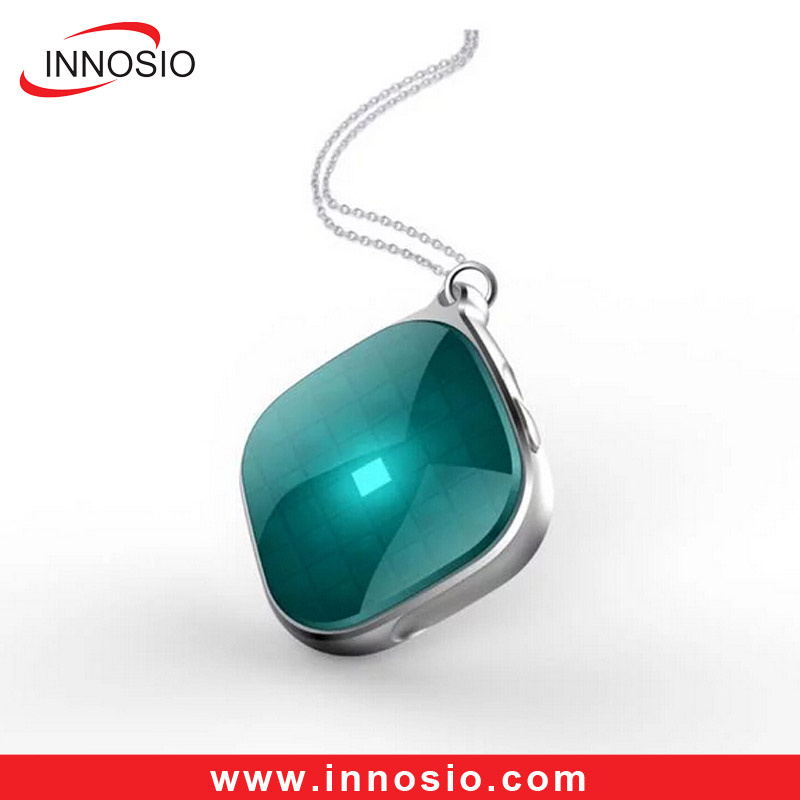 Hot Selling GPS Tracker Delicate Pendant with GPS/WiFi/Lbs Multimode Precise Positioning