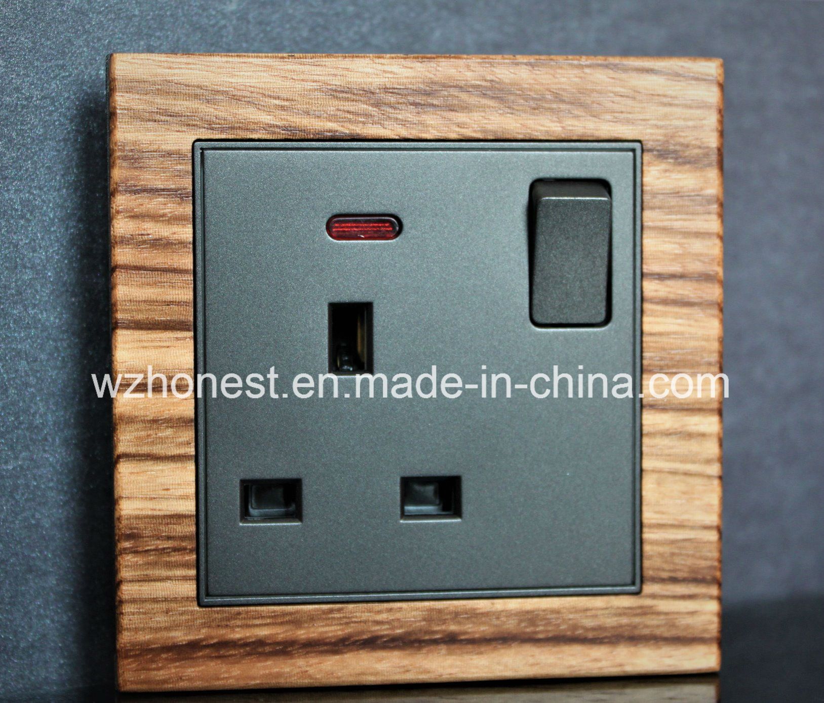 Square Button Leather Panel 13A Switched Socket