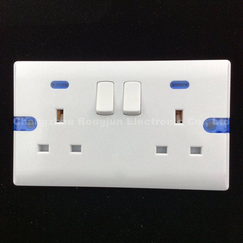 Bakelite Copper Double 13A Switch Socket with Neon (E8913SDL)