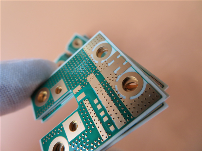 High Frequency PCB Built 30 Mil RO4350b with Immersion Gold
