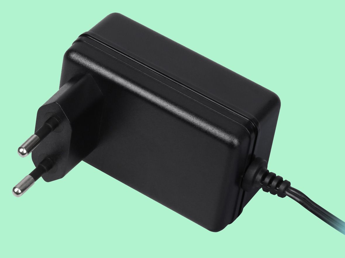 VDE Universal AC/DC Adapter with 24W Output Power, with UL/Ce/GS Certifications