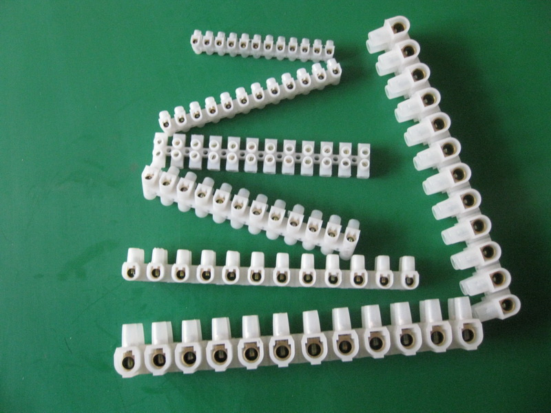 Polyethylene 10A Strip Terminal Block