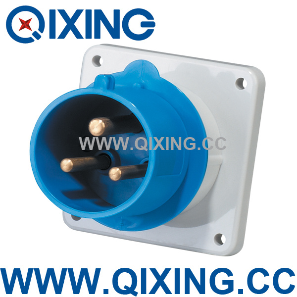 Cee IP44 3p 320V Surface Mounting Plug (QX817)