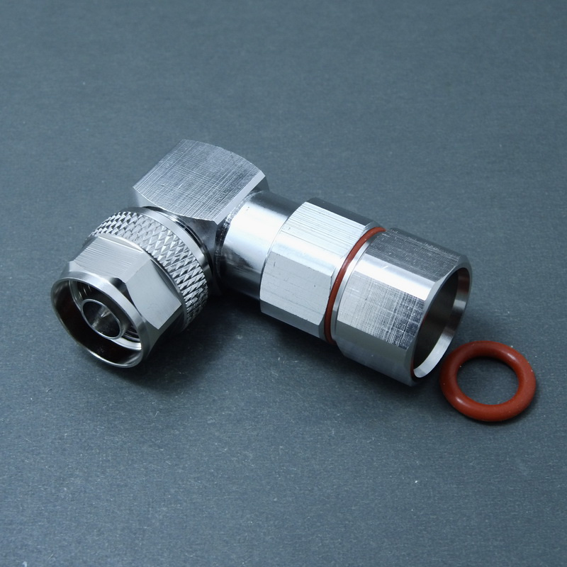 Male Clamp Right Angle N Connector for 1-2 Foam Feeder Cable