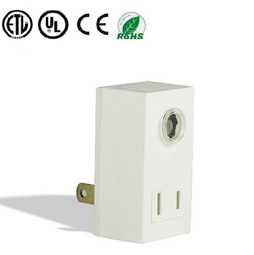 Electronic Plug with Photo Sensor, Automatic Day-Night Switch