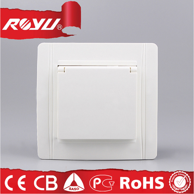 CB Certificate PC Material 16A Schuko Waterproof Electric Socket