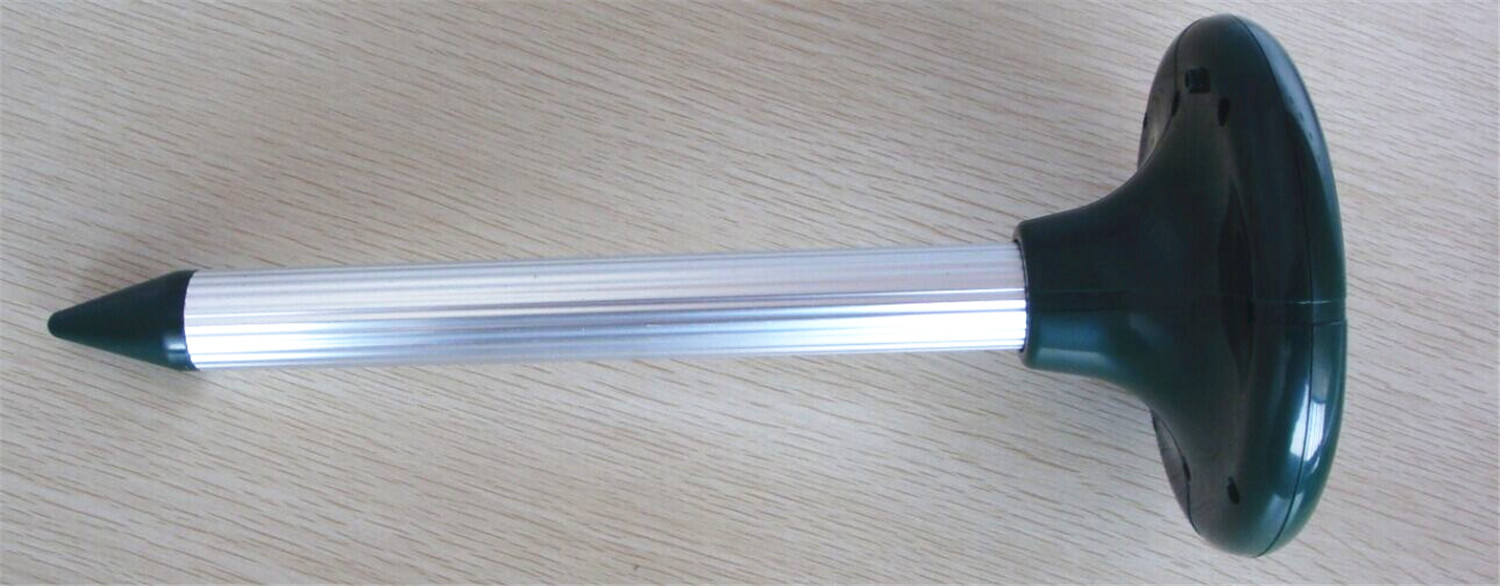 Riddex Outdoor Solar Ultrasonic Mole Repeller