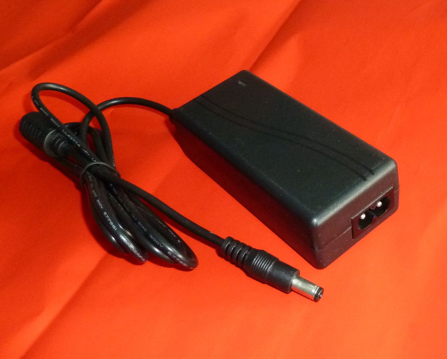 AC/DC Adapter 12V 3A 36W