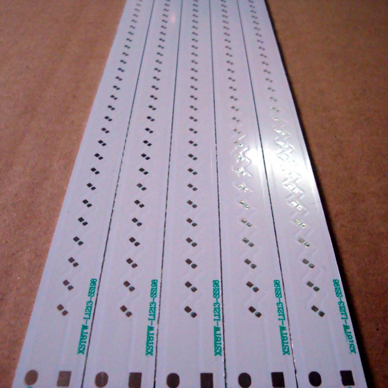 Metal Core PCB Aluminum PCB 0.6mm Thick 2 Layer Plated Through Hole (PTH) Applied Inled Lights