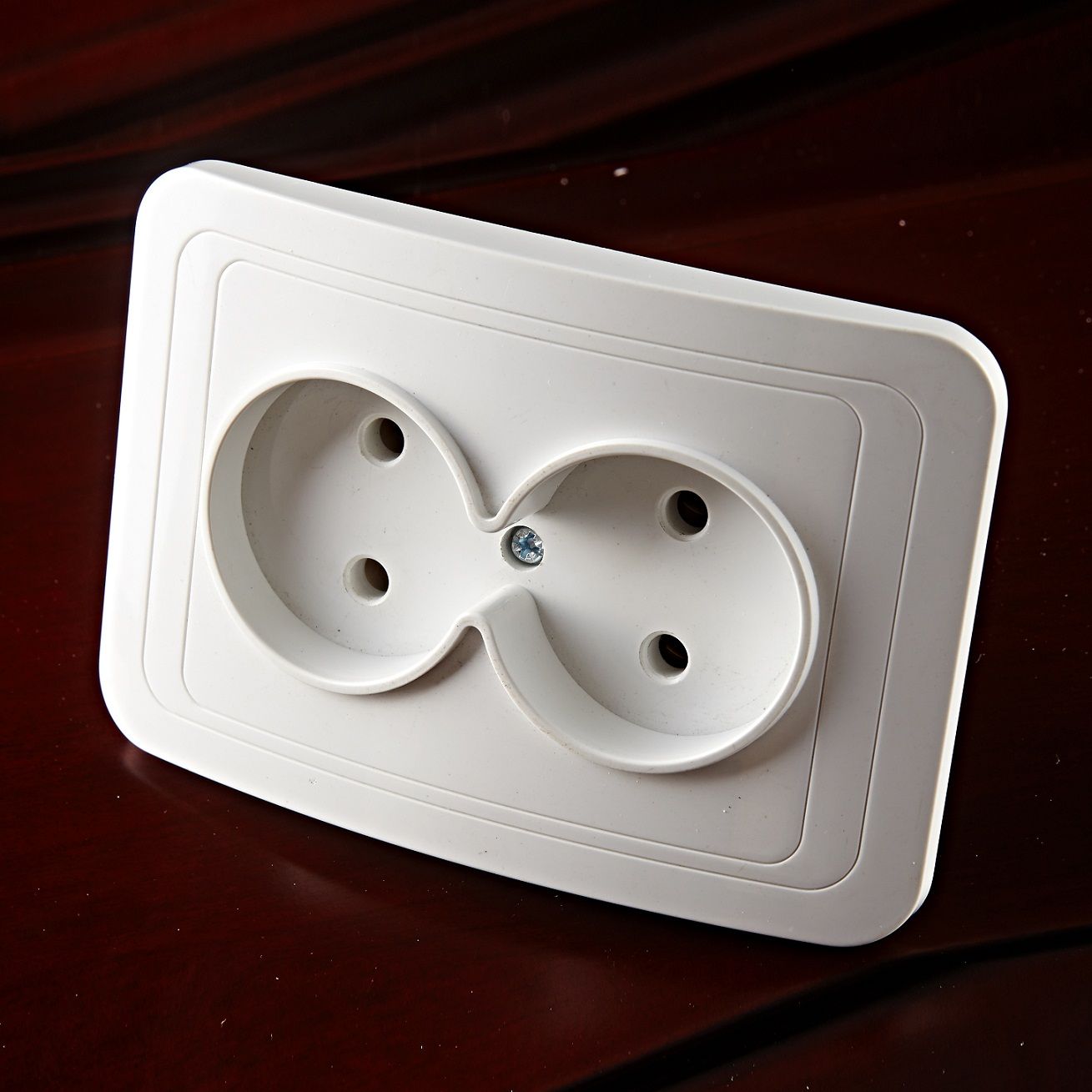 European Double Socket Outlet 2102