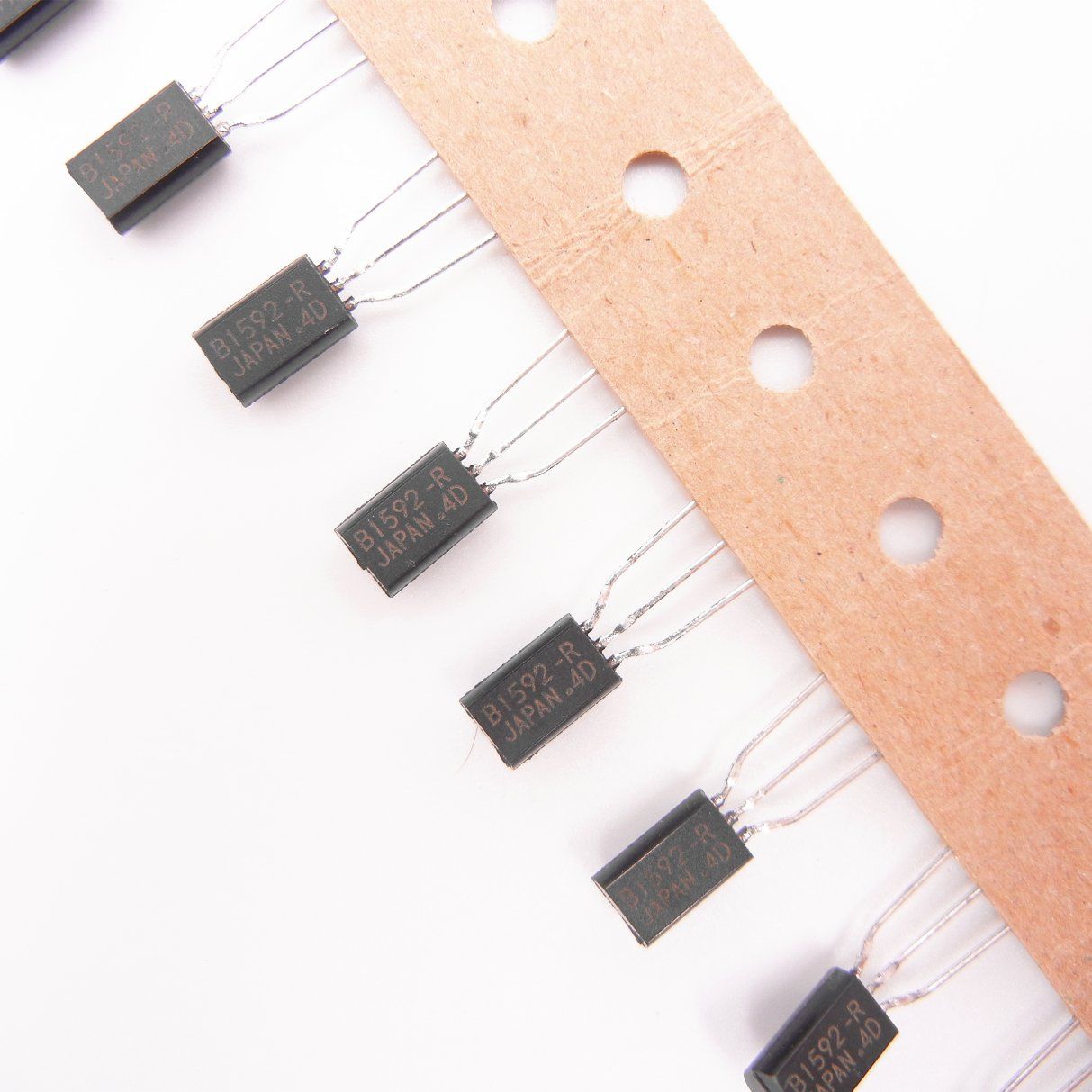 Electronic 2sb1592 New and Original for PCB Borad