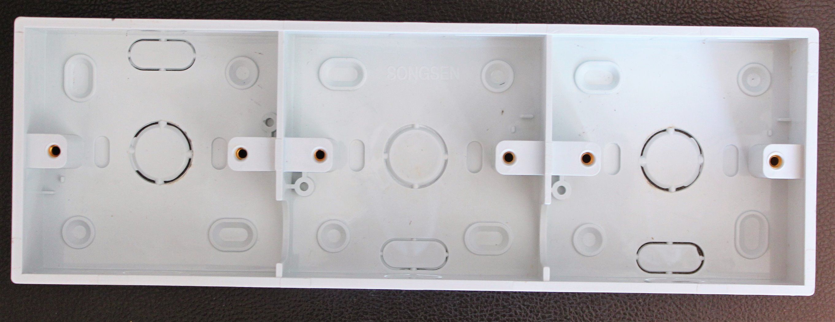 Cheap Price PVC 3 Gang Surface Mount Wall Switch Boxes