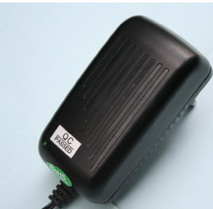 AC/DC Switching Adapter 12V 1A