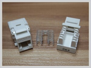 UTP 180 Degree CAT6 Kesytone Jack