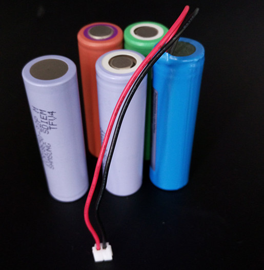 2000mAh 18650 Battery Cylindrical Lithium-Ion Battery for Electric Tools