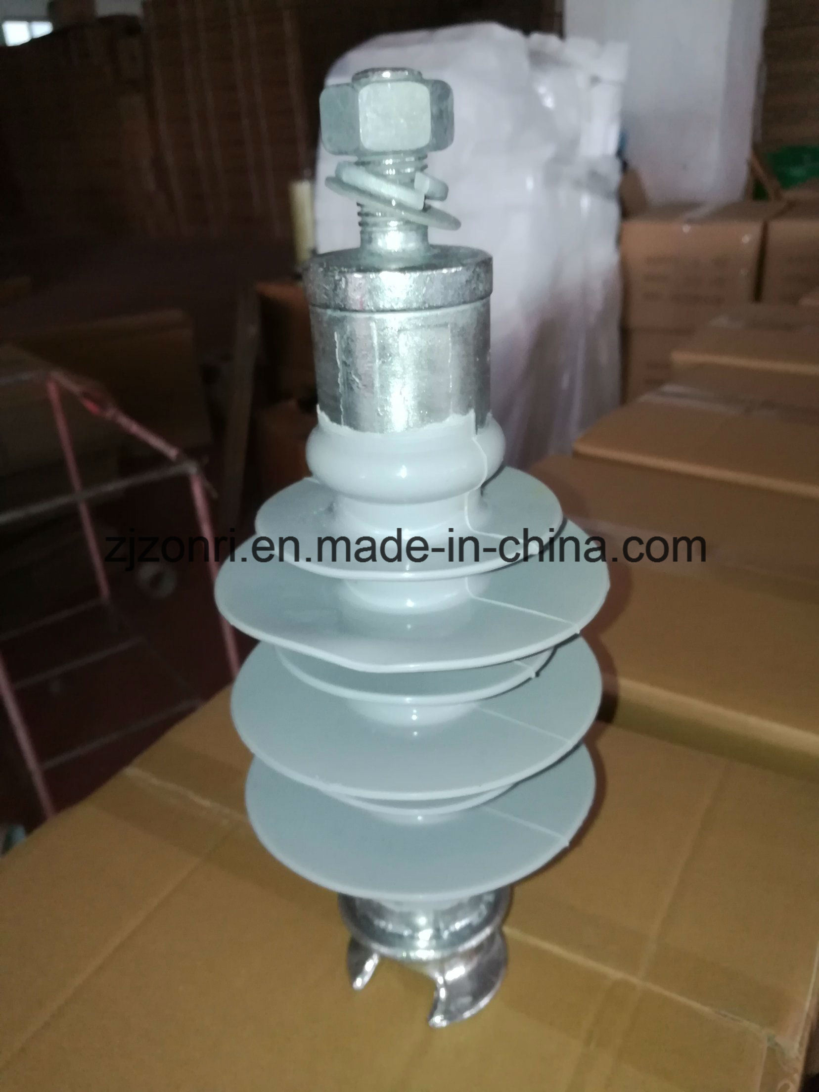 Factory Sell Directly 11kv Composite Insulators for Power Line Transmission Fpq-11/12.5