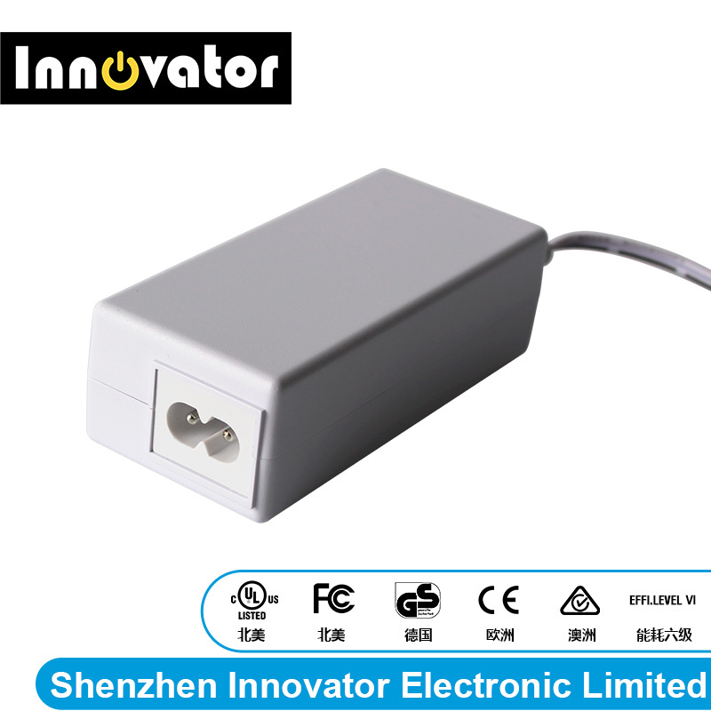 Level 6 Efficiency 12V 3A 36W Desktop Type AC DC Adapter with UL Ce