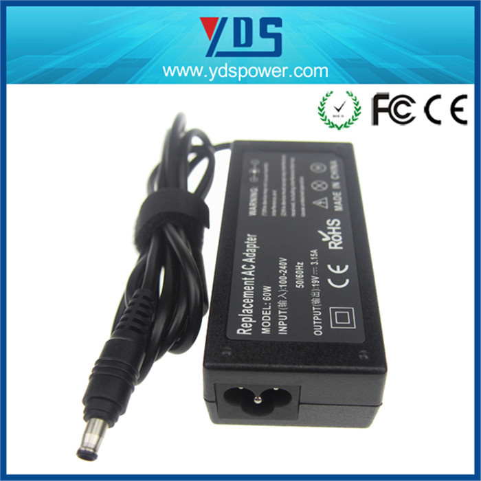 Laptop AC/DC Adapter for Samsung 19V 3.15A Adaptor