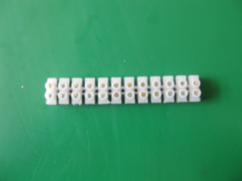 3AMP PE Terminal Blocks (Strip Connector)