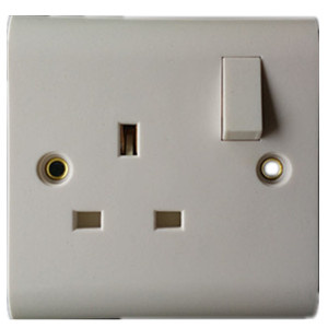 BS 1363 13A 1gang Switched Socket with Single Pole