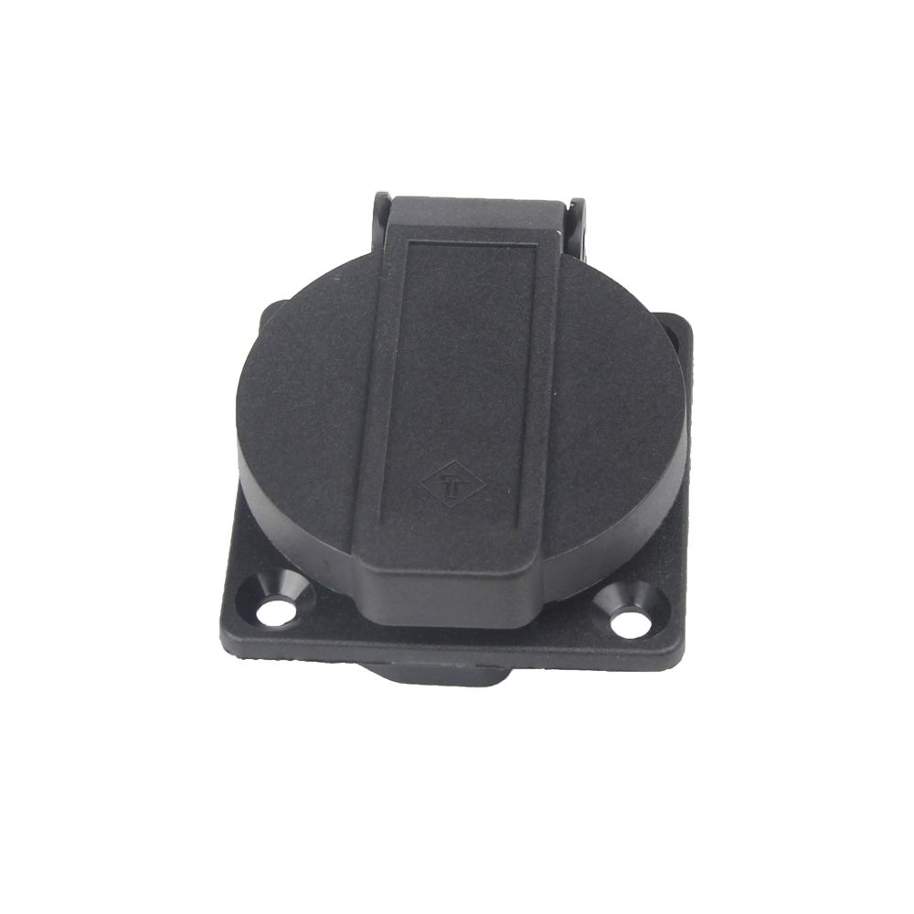 050201 German-Style Waterproof Socket 3
