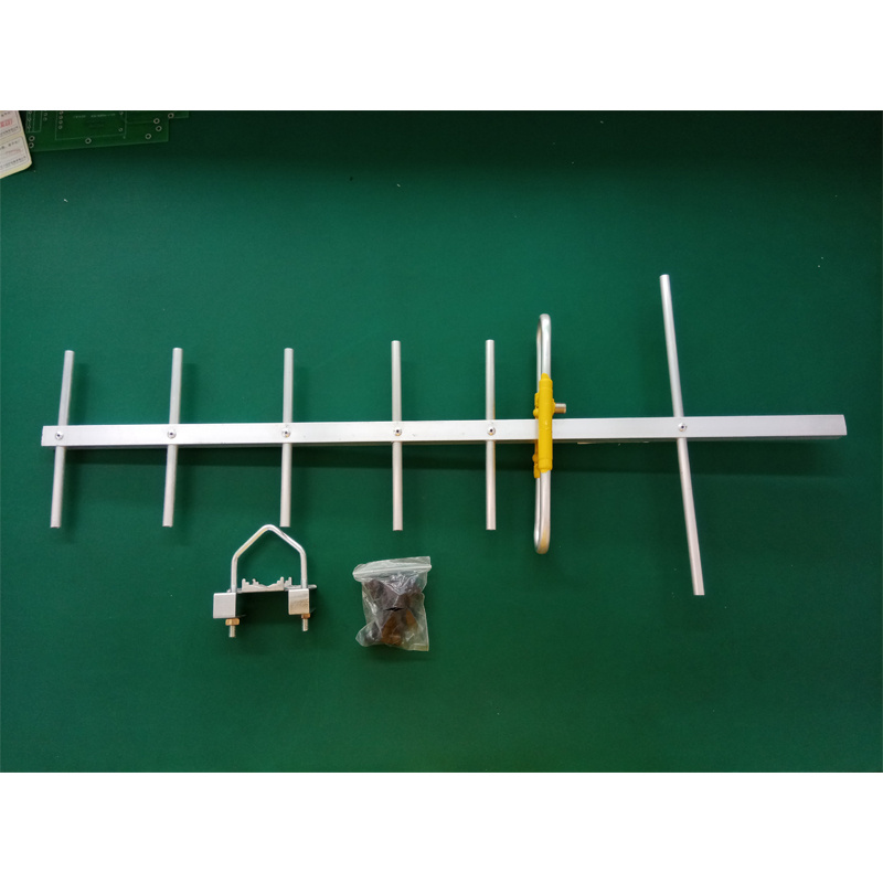 Yagi HDTV UHF 470-862MHz Antenna with Cable