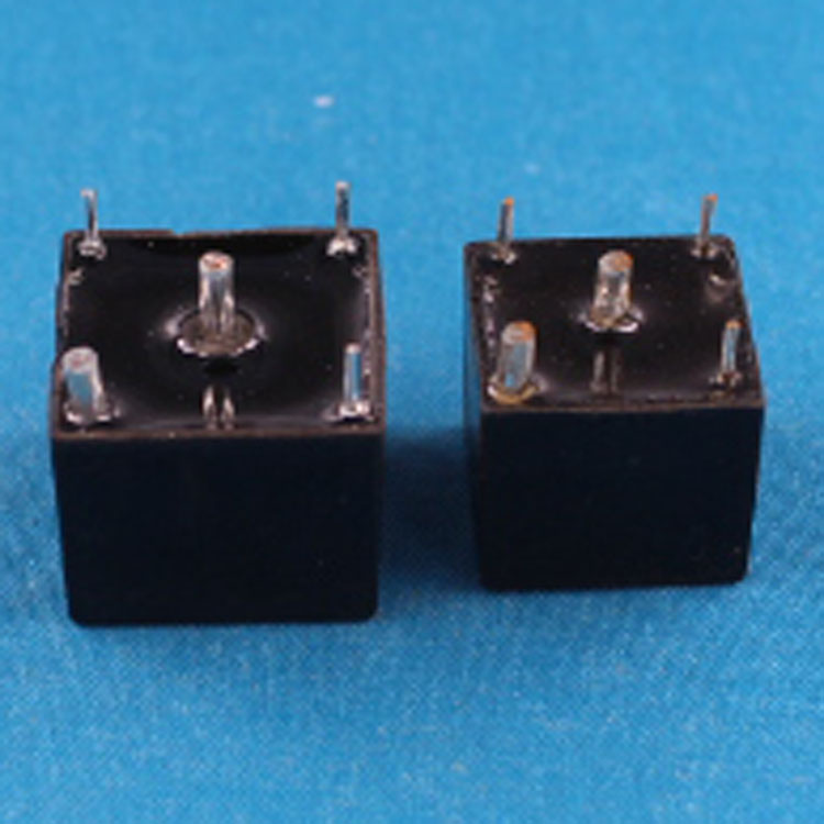 Straight Blade Current Transformer CT-082K-1.0