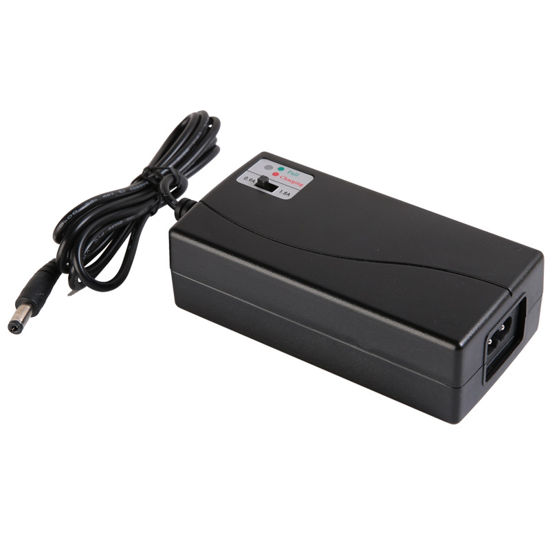 Smart Battery Charger for 7.2V~12V NiMH Battery