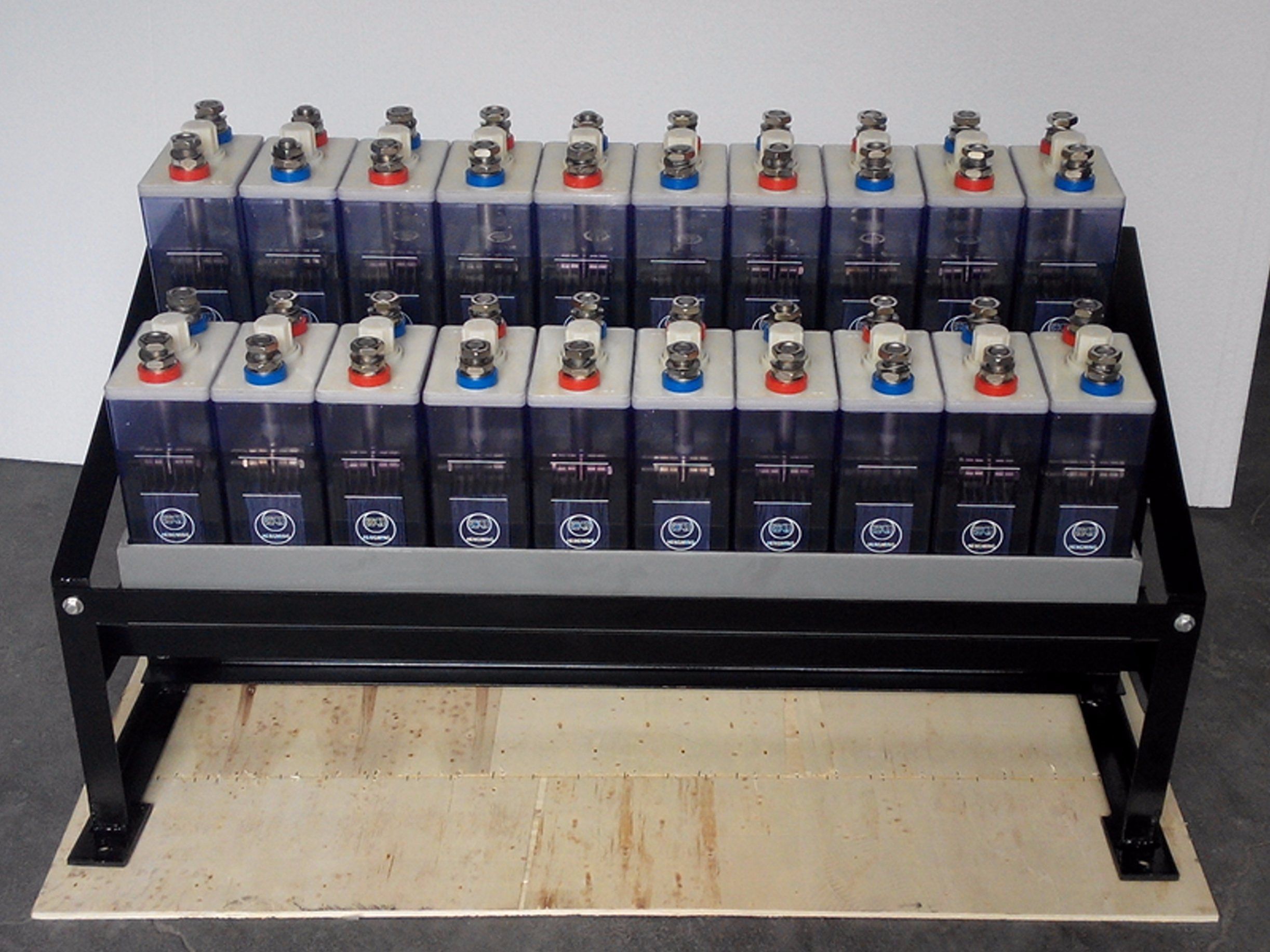 Sintered Type Ni-CD Ultra High Rate Battery Gnc150 for Engine Starting.
