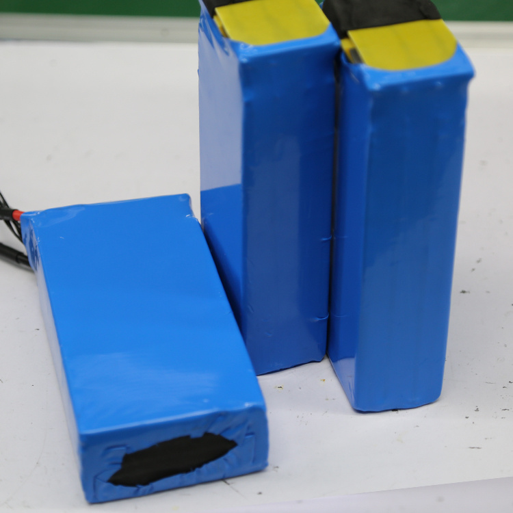 12V 200ah Deep Cycle Lithium LiFePO4 Battery Pack with BMS