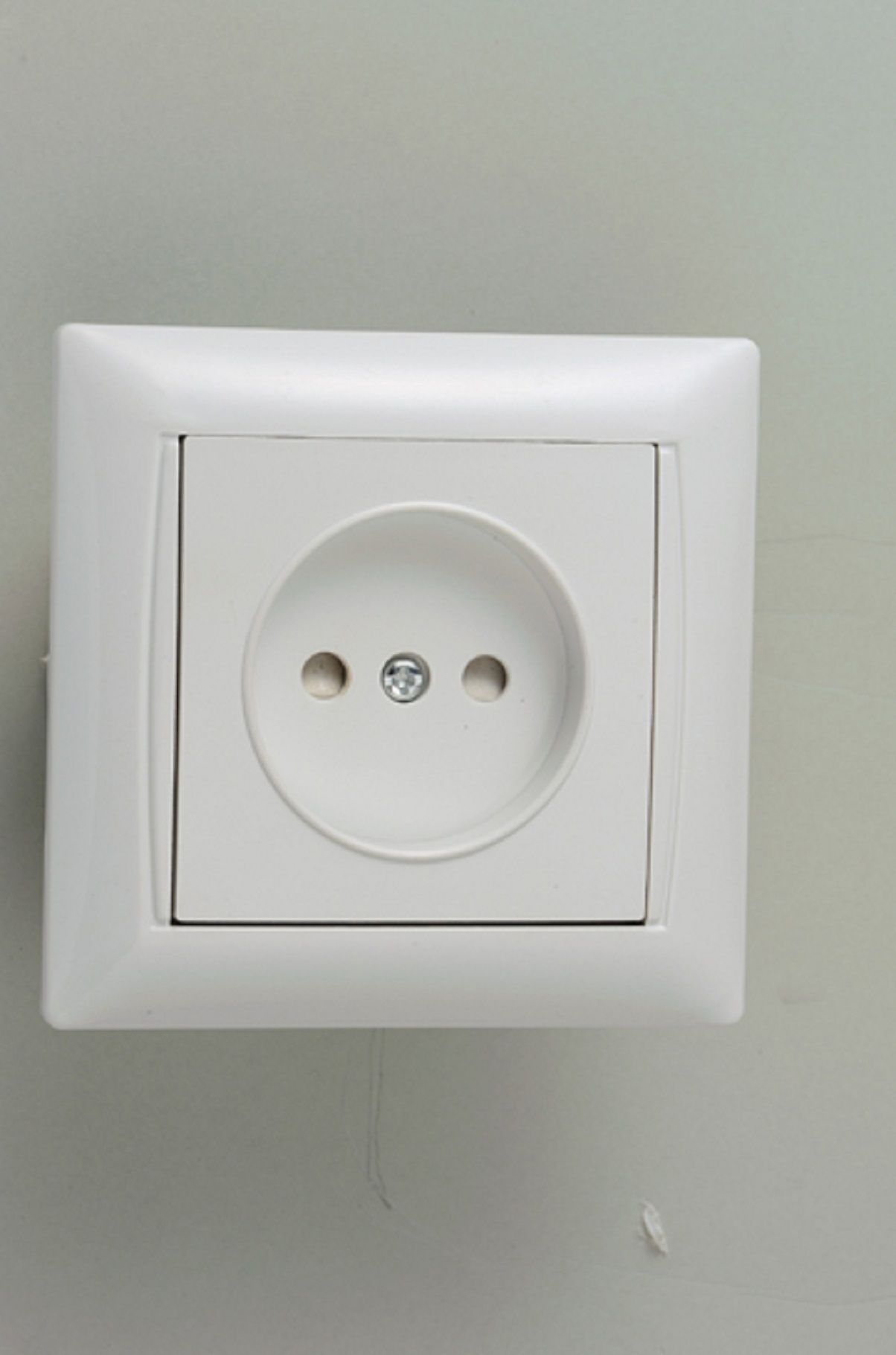 European Wall Socket with Protection 8022X