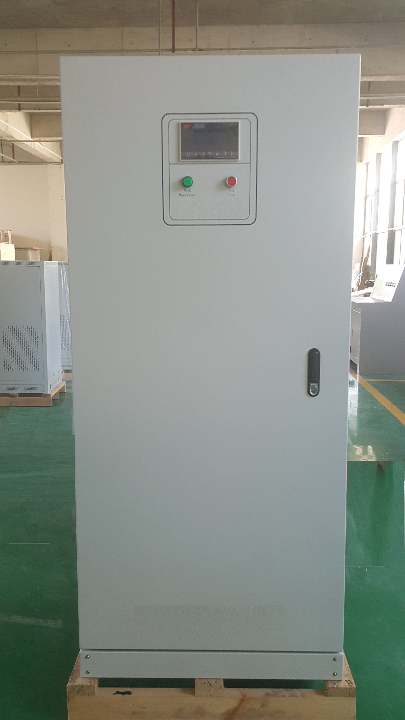 Digltal Control LCD Screen Servo Motor Voltage Stabilizer 180kVA