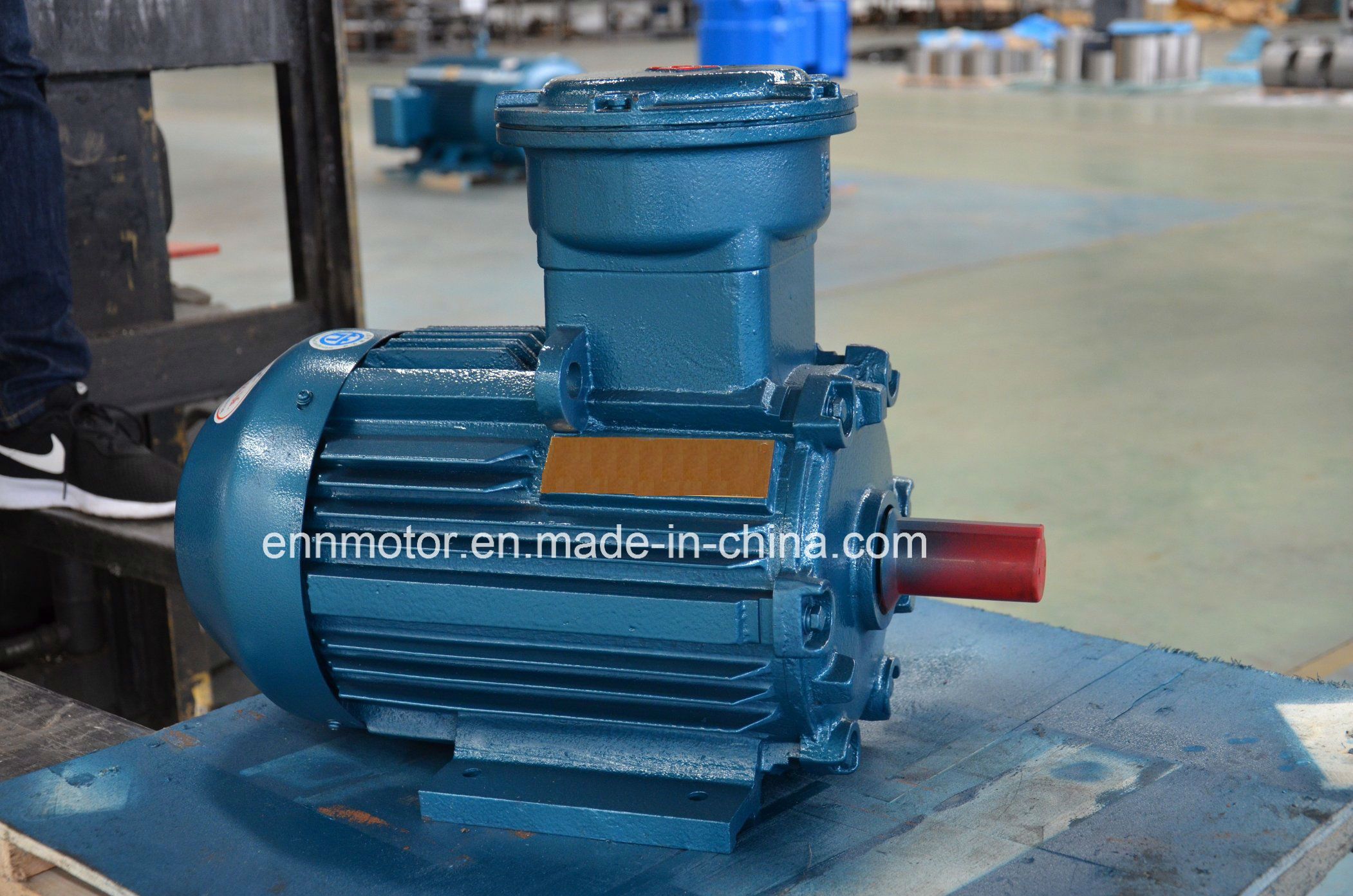 Ravuable Frequency Permanent Magnet Synchronous Motor