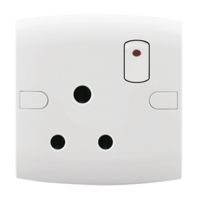 BS Approved 1 Gang 15A Switched Socket with Neon