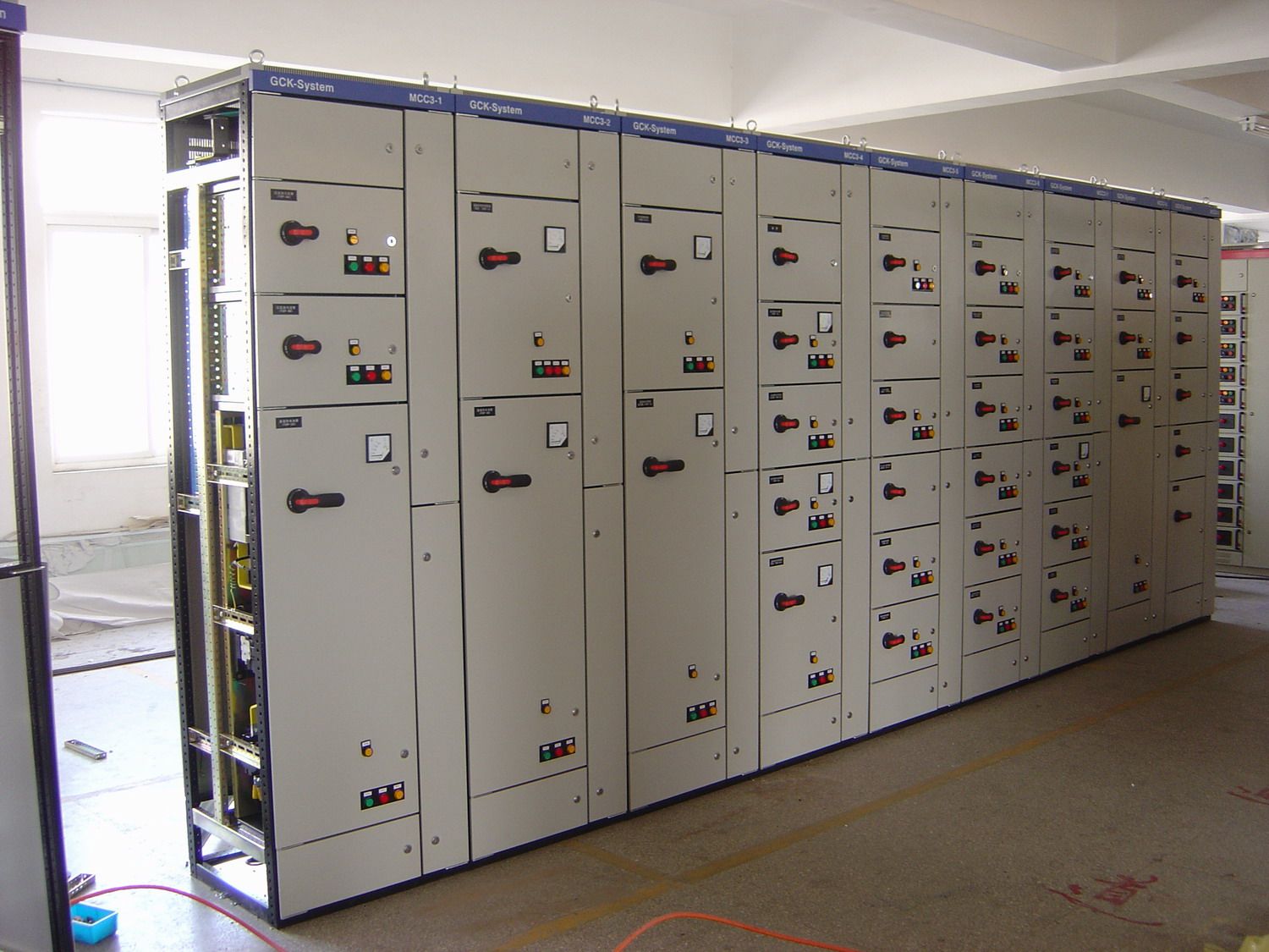 Power Distribution Cabinet