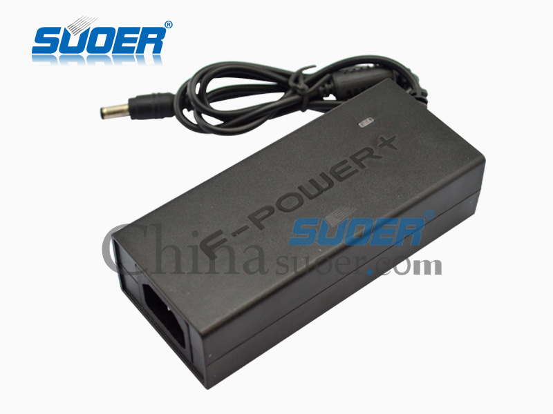 Suoer Factory Supply Universal Power Adapter (FP-1205A)