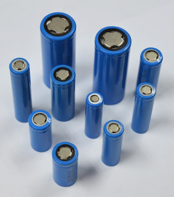 18650 Competitive Rechargeable Lithium Ion AA Battery Batteries