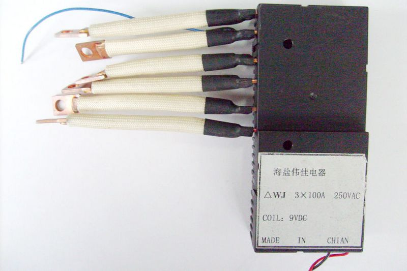 Three-Phases Magnetic Latching Relay (100A)