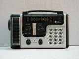 Solar Dynamo Emergency Radio W/LED Lights Charger Crank