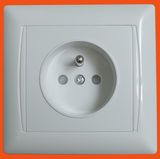 Electrical Socket Outlet in Europe Style Grounding 2p+T French Type Socket