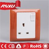 13A Flat Pin Socket with Saso